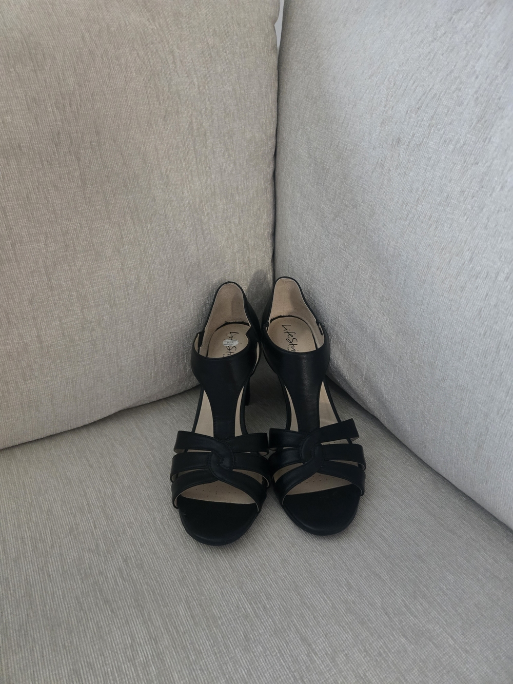 Life Stride Black Strappy T‑Heel Sandals